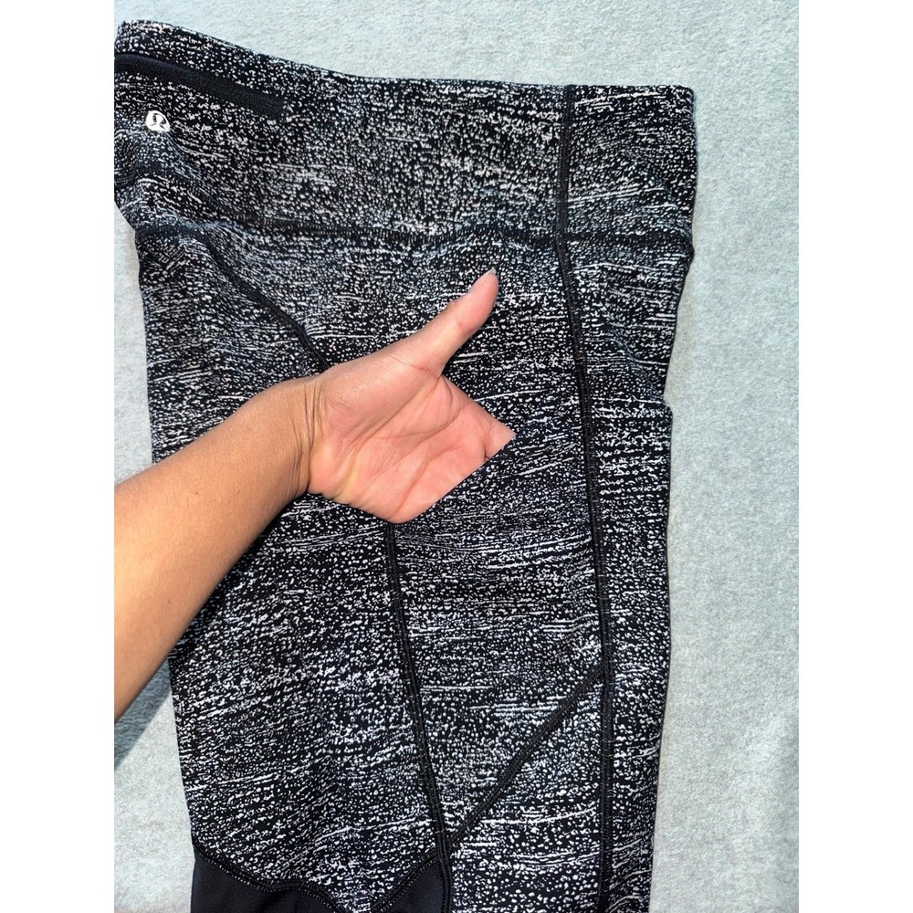 LULULEMON Women's Fit Physique Tight Pant Jacquard Black White Mesh Gauge Sz 4 - Picture 3 of 10